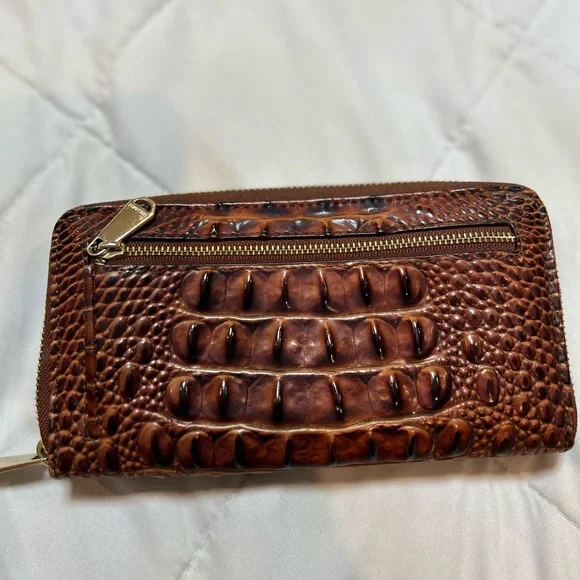 Brahmin Brown Pecan Crocodile Embossed Zip around wallet - Picture 3 of 6